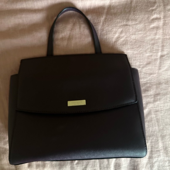 Kate spade crossbody bag. - Picture 3 of 5